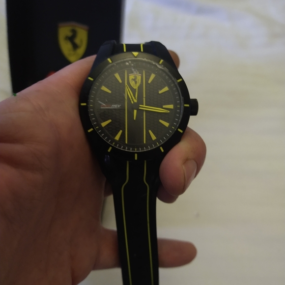 Ferrari watch - Picture 5 of 6